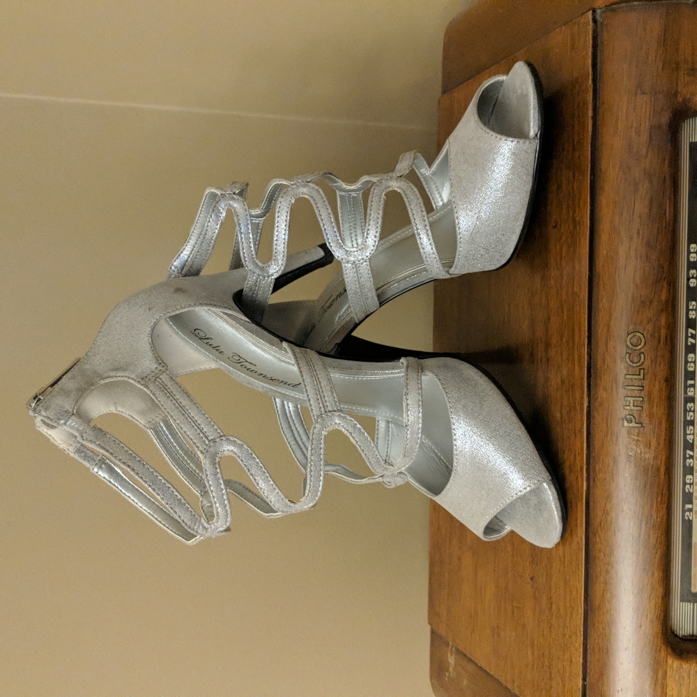 Lulu Townsend silver dress heels